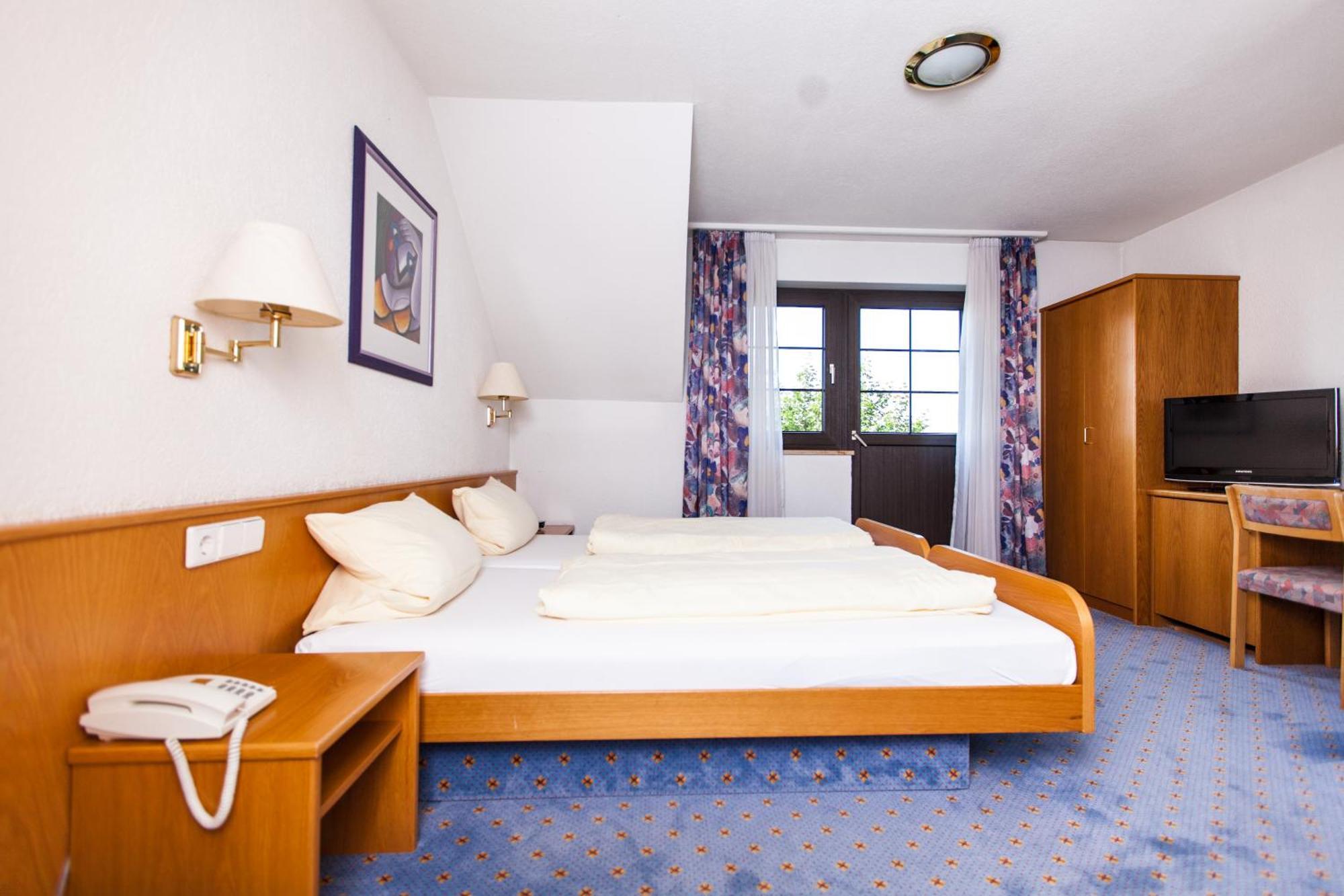 Landgasthaus Hotel Maien رينفيلدن المظهر الخارجي الصورة
