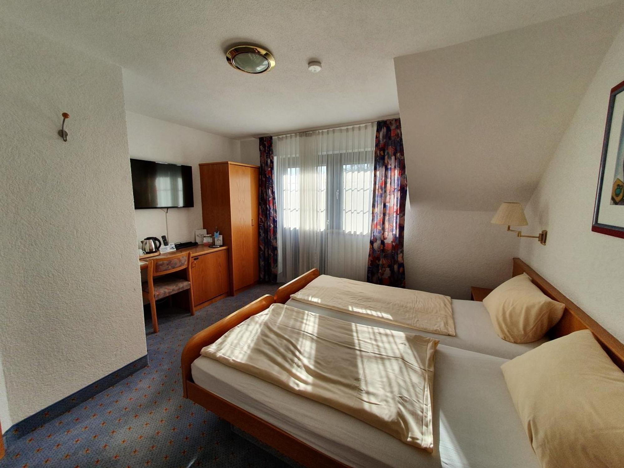 Landgasthaus Hotel Maien رينفيلدن المظهر الخارجي الصورة